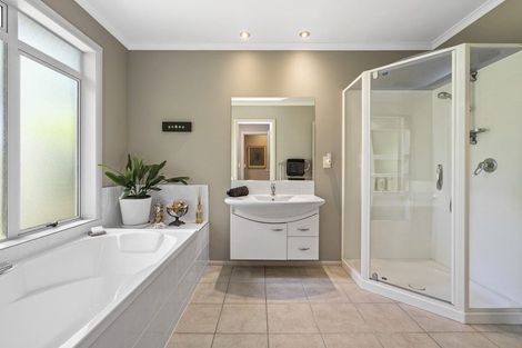 Photo of property in 61 Bowen Street, Cambridge, 3434