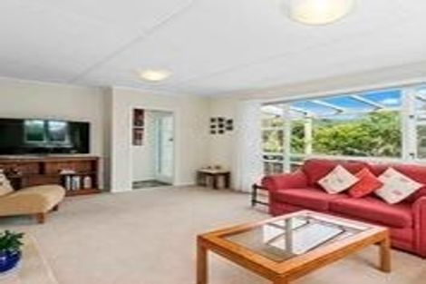 Photo of property in 49 Taylor Terrace, Tawa, Wellington, 5028