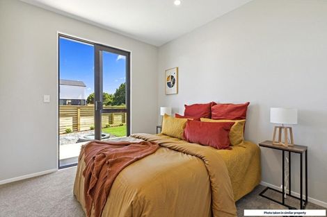 Photo of property in 2 Paretao Street, Massey, 0614