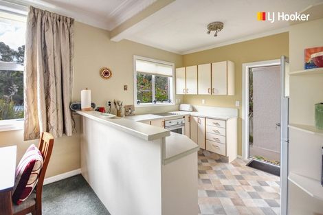 Photo of property in 22 Wharfdale Street, Macandrew Bay, Dunedin, 9014