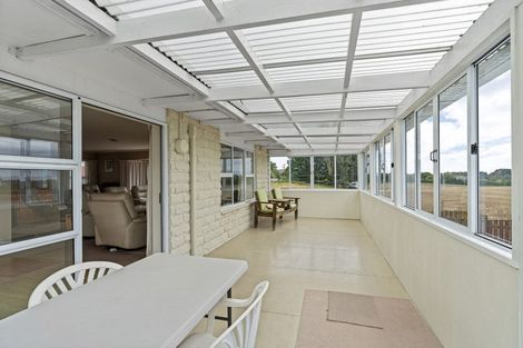 Photo of property in 62 Kawiu Road, Levin, 5510