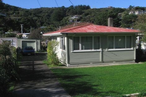 Photo of property in 40 Airlie Road, Plimmerton, Porirua, 5026