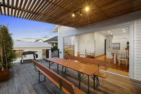 Photo of property in 18 Dorset Avenue, Westown, New Plymouth, 4310