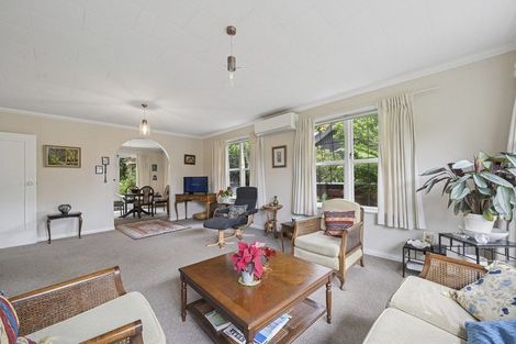 Photo of property in 71 Nimmo Avenue East, Waikanae, 5036