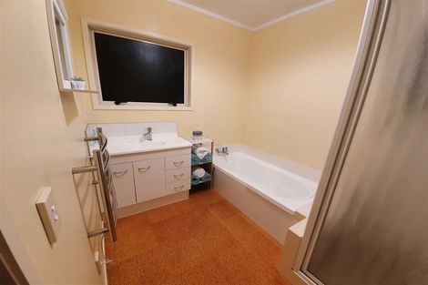 Photo of property in 1/49 Strid Road, Te Atatu South, Auckland, 0610