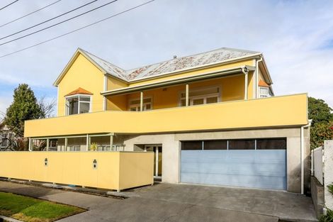 Photo of property in 24 Pendarves Street, New Plymouth, 4310