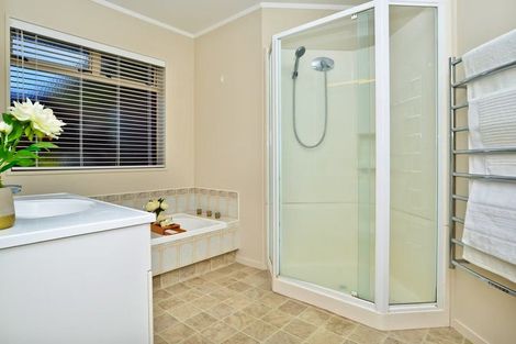 Photo of property in 18 Halcione Close, Flagstaff, Hamilton, 3210