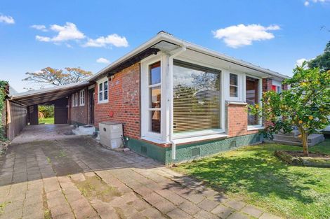 Photo of property in 59 Weston Avenue, Roslyn, Palmerston North, 4414