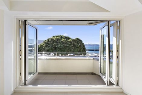 Photo of property in Rockhaven Saville, 116 Oriental Parade, Oriental Bay, Wellington, 6011
