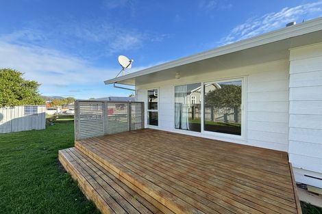 Photo of property in 350 Wellington Road, Wainuiomata, Lower Hutt, 5014