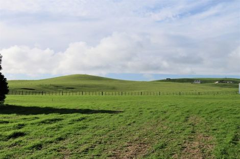 Photo of property in 4 Pipi Place, Baylys Beach, Dargaville, 0377
