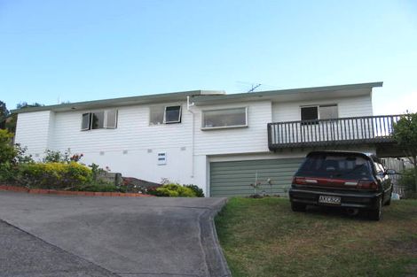 Photo of property in 36 Barbados Drive, Unsworth Heights, Auckland, 0632