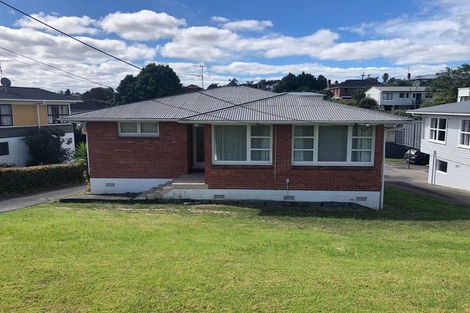 Photo of property in 1/19 Bond Crescent, Forrest Hill, Auckland, 0620