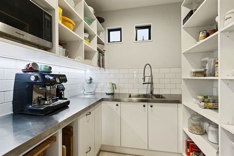 Photo of property in 39 Overdale Drive, Cashmere, Christchurch, 8022