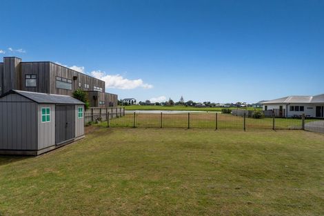 Photo of property in 149 Rangiora Crescent, Matarangi, Whitianga, 3592