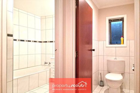 Photo of property in 72 Manu Crescent, Upper Vogeltown, New Plymouth, 4310