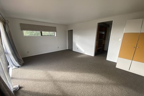 Photo of property in 54 Redoubt Road, Clover Park, Auckland, 2105