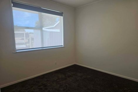 Photo of property in 11 Blanes Road, Weymouth, Auckland, 2103