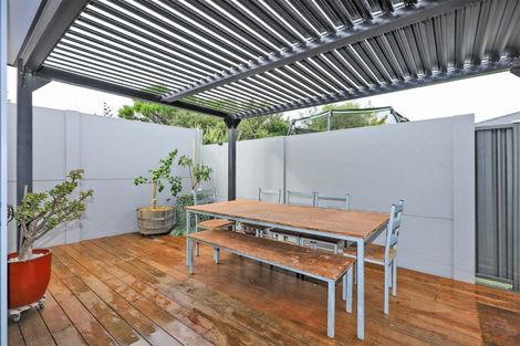 Photo of property in 22 Cassin Place, Taradale, Napier, 4112