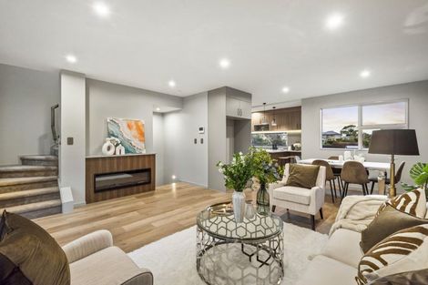 Photo of property in 2/33 Williamson Avenue, Belmont, Auckland, 0622