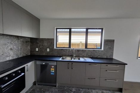 Photo of property in 1 Tributary Parade, Karaka, Papakura, 2113