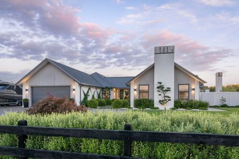 Photo of property in 25 Mike Smith Drive, Cambridge, 3434