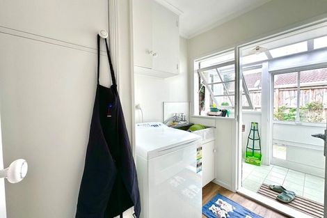 Photo of property in 1/51 Stanniland Street, Sunnyhills, Auckland, 2010