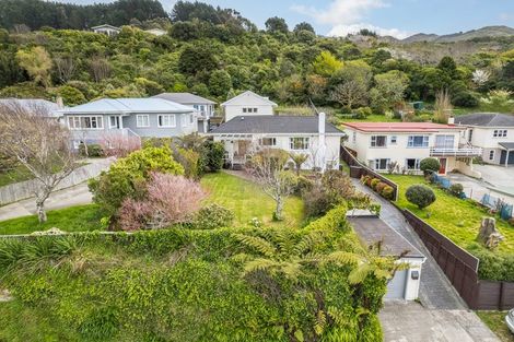 Photo of property in 351 Main Road, Tawa, Wellington, 5028