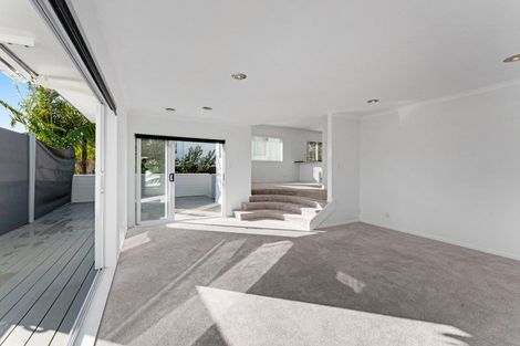 Photo of property in 2/36 Nihill Crescent, Mission Bay, Auckland, 1071
