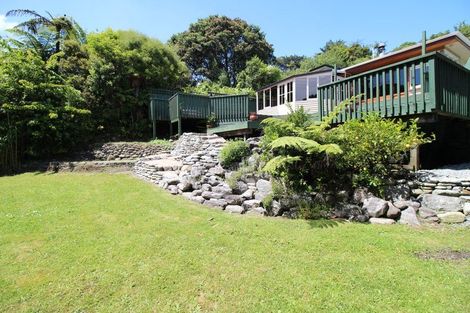 Photo of property in 15 Weenink Road, Karoro, Greymouth, 7805