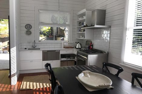 Photo of property in 13 Goldsmith Road, Hospital Hill, Napier, 4110