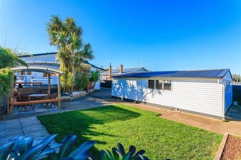 Photo of property in 125 Mount Smart Road, Onehunga, Auckland, 1061