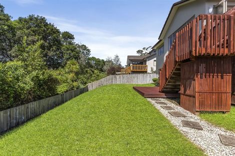 Photo of property in 14 Spoonbill Place, Unsworth Heights, Auckland, 0632