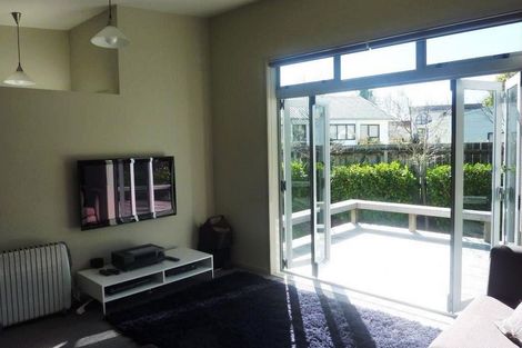 Photo of property in 2/11 Gibbs Place, Kinloch, Taupo, 3377