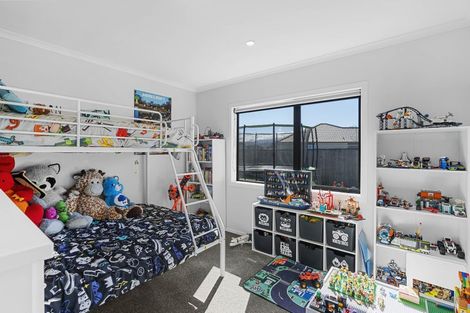 Photo of property in 6 Molesworth Street, Carterton, 5713