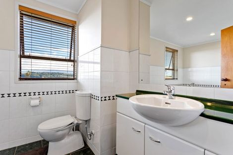 Photo of property in 105 Muir Avenue, Mangere Bridge, Auckland, 2022