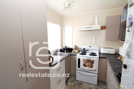 Photo of property in 1 Anglers Way, Wattle Downs, Auckland, 2103