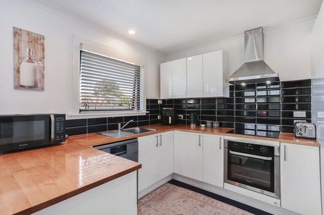 Photo of property in 17 Colac Street, Avondale, Christchurch, 8061