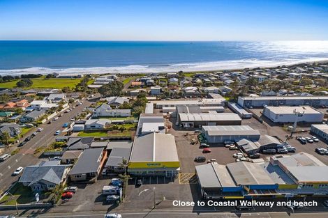 Photo of property in 9a Strandon Place, Strandon, New Plymouth, 4312