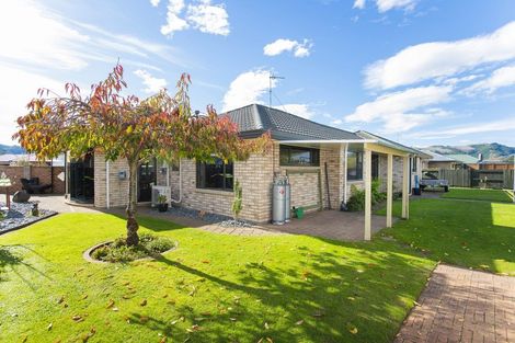 Photo of property in 84 Potae Avenue, Lytton West, Gisborne, 4010