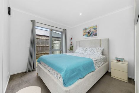 Photo of property in 13 Kapowai Boulevard, Takanini, 2112