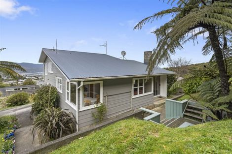 Photo of property in 19 Camellia Terrace, Maungaraki, Lower Hutt, 5010