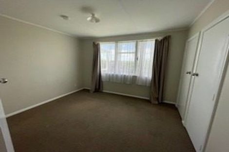 Photo of property in 1/47 Luckens Road, West Harbour, Auckland, 0618
