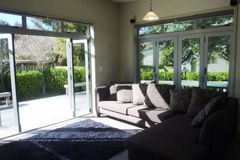 Photo of property in 2/11 Gibbs Place, Kinloch, Taupo, 3377