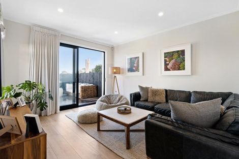 Photo of property in 26 Marine Parade, Hobsonville, Auckland, 0616