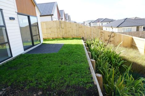 Photo of property in 24 Pakaraka Drive, Papakura, 2110