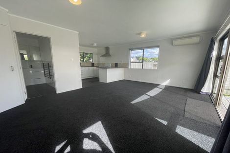 Photo of property in 1/11 Ranui Station Road, Ranui, Auckland, 0612