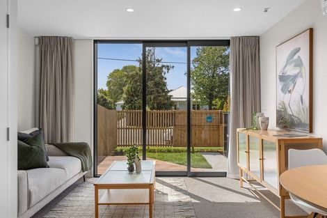 Photo of property in 2/31 Cleveland Street, Edgeware, Christchurch, 8013