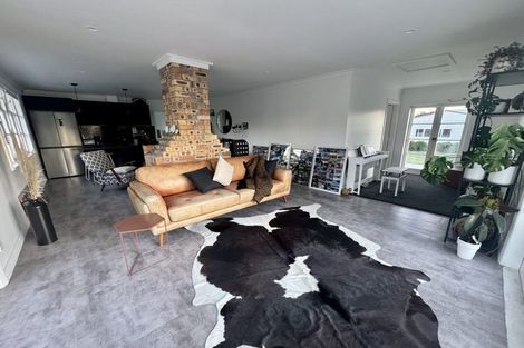 Photo of property in 144 Great South Road, Huntly, 3700