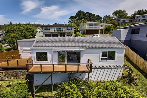 Photo of property in 97 Kahu Road, Paremata, Porirua, 5024